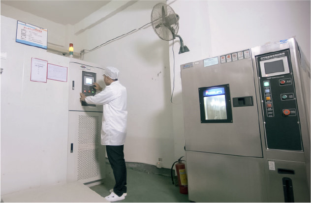 Burn-in aging test chamber for PCB boards